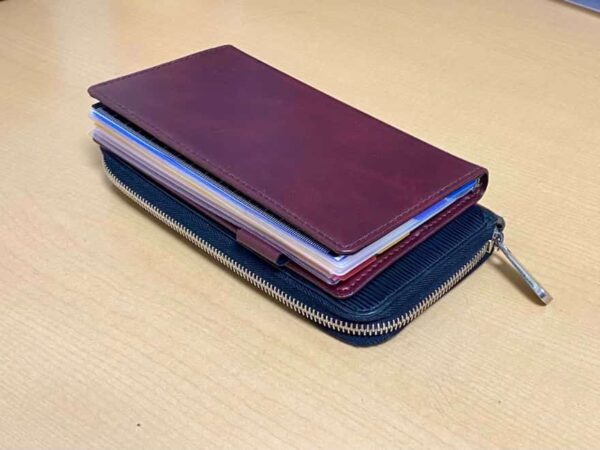 IMG_E3336 財布とバイブルサイズ（B6スリムバインダー）手帳